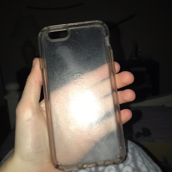 Clear (not dirty) speck case (iPhone 6) - Picture 1 of 4